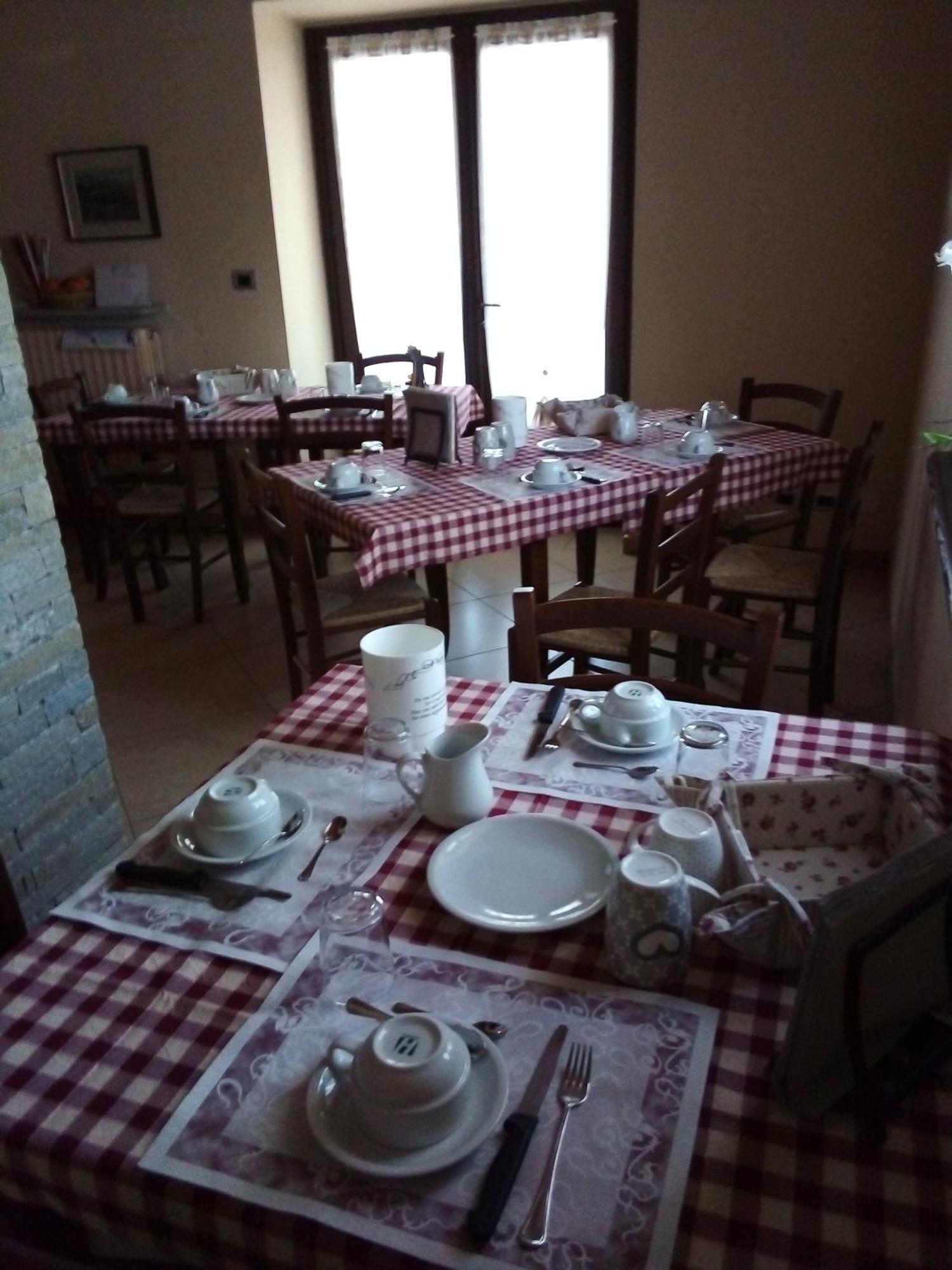 Agriturismo Ai Pruesot Bagnolo Piemonte Exterior foto